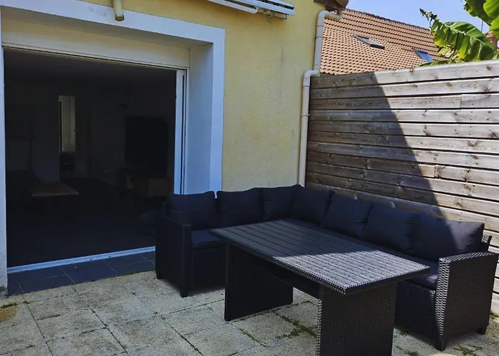 Maison D'exception Sur La Ligne Droite Des Hunaudières Ruaudin